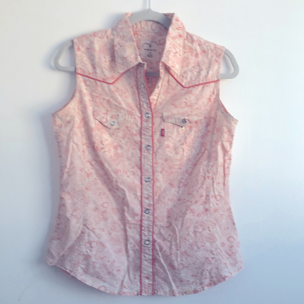 Levi’s top